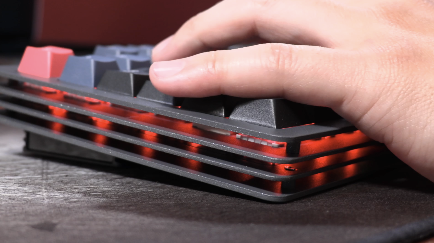 Ajazz AKC087 Wireless Mechanical Keyboard Review: What In the